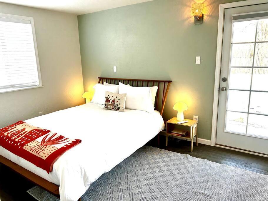 Fully Furnished, Serene Taos House Esterno foto